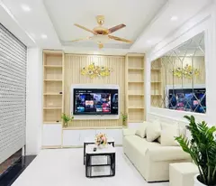 cau giay 35m x5 floors - 7.7 billion beautiful houses, three atlants, close to the streets, near the streets