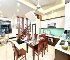 cau giay, 40m2 x 5 floors, area 4.2m, car passing the house - 5.6 billion