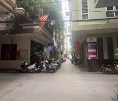 cau giay lot distribution house for sale - car parking, sidewalk - now for rent 21 million