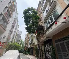 - #cau_giay - beautiful straight shallow alley - 40m away from cars - 100m to the street. extremely beautiful and convenient location
