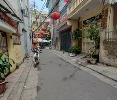 central house in hai ba trung district, car lot, parking 55m business entrance price 13.8 billion