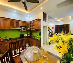 chinh chu can sell 30m², 5 floors, 3 bedrooms, 3 bathrooms, alley 362 nam du, linh nam, 5.8 billion, red book ready to deliver