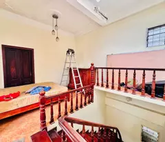 chinh school house for sale – price only 13.5 billion – parking car – business – full interior – air front