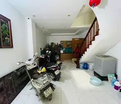 chua boc house for sale 40m2. 5 floors. 3.7m frontage. price 13.2 billion dong da hanoi
