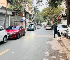 co linh-tu dinh mini villa, 125m x 5 floors, 8.5m frontage, 1 street side, 1 alley side, car garage, waiting area
