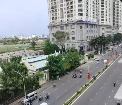 corner apartment for sale with 2 frontages right at flemington le dai hanh shopping center