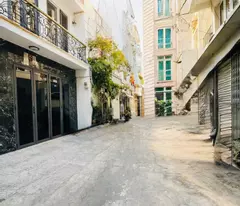 corner apartment in district 10, rare central location - 4 floors - 40m2 - price 8.48 billion. .