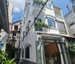 corner apartment. no highway - 524/10 phan xich long, ward 3, phu nhuan district.