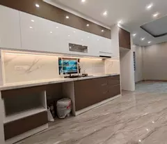 corner apartment of 40m2, 6-storey house, elevator, alley 63/59 co linh street. 200m to ben lake
