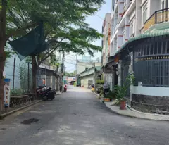 corner apartment on le van luong car alley, 3 floors, 6.5 billion, separate book
