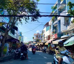 corner apartment with 2 frontages on street no. tan quy market, district 7. 4.5m across, only slightly 7 ty. tl