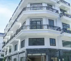 corner apartment with 2 street frontages right at the main gate of thanh do residential area, completed house, completed pink book