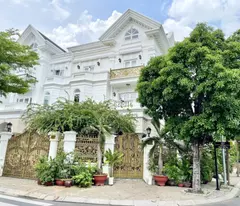 corner duplex villa with 2 frontages cityland garden hills 570m2