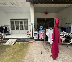 🏠 corner house for sale with 2 alley fronts - car access to the house