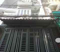 cut the loss of more than 400 million in the alley house 1 ground 3 floors on huynh van street. the remaining cake is 3 billion 320.
