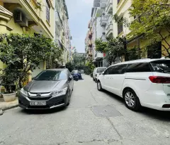 distributed house, sidewalk, kham thien - dong da, 54 m2, 5 floors, price 22 billion.