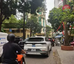 do quang house for sale, area 62m, 6t elevator, sidewalk, avoiding oto, business, office, over 30 billion
