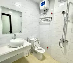 🤔 do you believe? 4-storey house in dong da center, alley 3, near car, price only 2.6 billion!