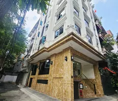 floor building building for sale on the street front location near the west lake - huge cash flow of 400 million/month
