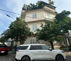 floor corner house for sale, 2 faces on vo thi sau street, dong hoa ward, di an city, binh duong.