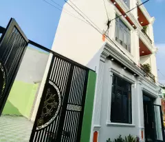 floor house for sale 104m shr le van khuong hiep thanh district 12 tai car alley price only 6.2 billion