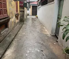 floor house for sale, 40m2, hoa lam lane, duc giang - long bien - price 5,650 vnd - owner red book