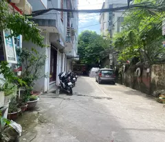 floor house for sale in cau giay 40m2, 7-seater car. 7.2 billion