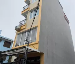 floor house for sale in phu thuong ngo tong trung tung car running around the house