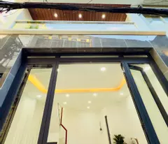 floor house for sale in the center of district 8 for a small price of 4 billion