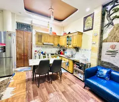 floor house for sale on giai phong street - hoang mai - over 8 billion - original red book