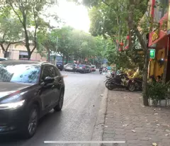 floor house for sale truong cong giai, square windows, 2 air, 10m to the street. 7.2 billion