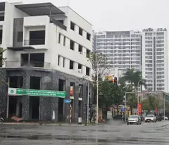 floor townhouse for sale street face (553.4m2 floor surface) nguyen tat thanh street face - diamond location