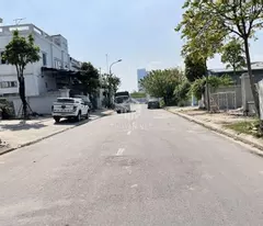 for sale 382m2 of kieu ky craft village land. currently, there is a level 4 house on the land that was formerly used as a warehouse and a house for employees to live in