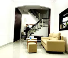 for sale 4-story residential building house, hoang hoa tham, ba dinh, wide lane, 50m to the street, 36m2, 7.1 billion