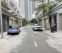 for sale 87m2 shophouse thuan an. right next to gia lam district people's committee & park