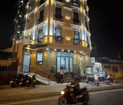 for sale building 13 luxury serviced apartments front of pham van dong 4 floors - 9m horizontal - right at the park