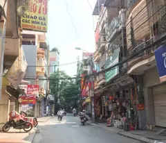 for sale chinh kinh townhouse, nhan chinh, thanh xuan, 75m2, a few steps to the market, thuong dinh station, ... price