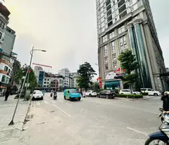 for sale huynh thuc khanh townhouse - 61 m2 - 6 floors - 7.6m mt - price 32.8 billion