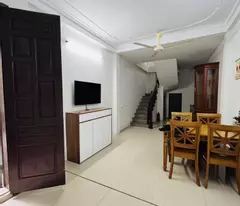 for sale le tong tan townhouse, car runs around, brilliantly light, 30m, 5.9 billion
