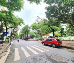 for sale nguyen hong townhouse, dong da - 49m² x 5t - sidewalk for cars to avoid - business - price 23.9 billion