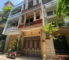 for sale of cau giay lottery distribution house - 5 floors - 50m² - 6m frontage - car avoidance, sidewalk - price slightly 15 billion