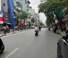 for sale of ton duc thang street 186m x 5t, mt 5.5m - investment price - cash flow 100 million/th - price only 85 billion