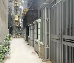 for sale trung kinh cau giay townhouse - great price 10.1 billion vnd 51m. near cars - 3-sided corner lot