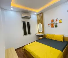 for sale vuong thua vu townhouse 38m - 5 floors - avoid car lane - business cash flow 200 million. contact: 0393838449