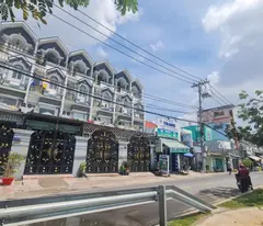 front front house for sale in phu dinh