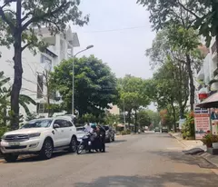front house for sale 108.6m2 5*21m, 3 floors, 4brs, 4wcs, 8m street, ventified, boundary to district 8, additional 7 billion
