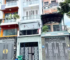 front house for sale huynh thi hai 4x22m cast 4 schemes price 8.2 billion