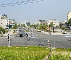 garden villa ngoc thuy-long bien, 472m x 3 floors, 14m frontage, car avoidance