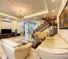 giant vo townhouse for sale - corner lot 197m² - wide acreage - car garage - good business - price only 50 billion