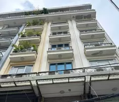 hanoi street house for sale 8 floors, elevator, car access, sidewalk, area 60m2 price 21 billion